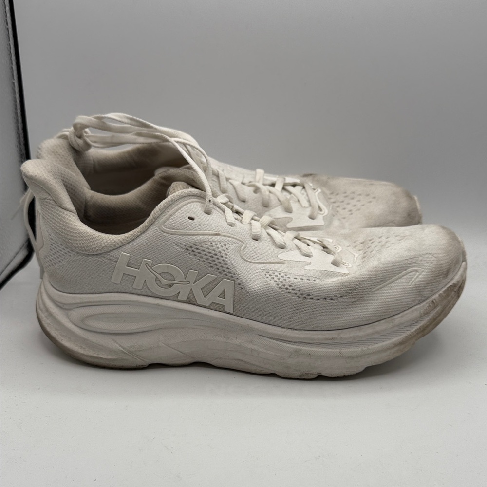 Hoka Clifton 10 men’s 11D we are dirty need a bath All-White Sneakers S15